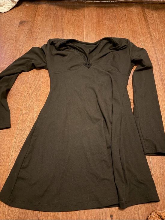 SHEIN Dresses & Skirts - SHEIN Black Long Sleeve Slim-Fit Top
